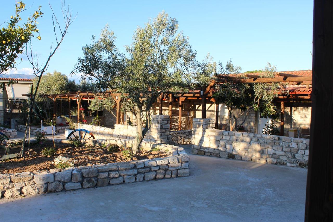 Acrocorinth Apartments Exterior photo