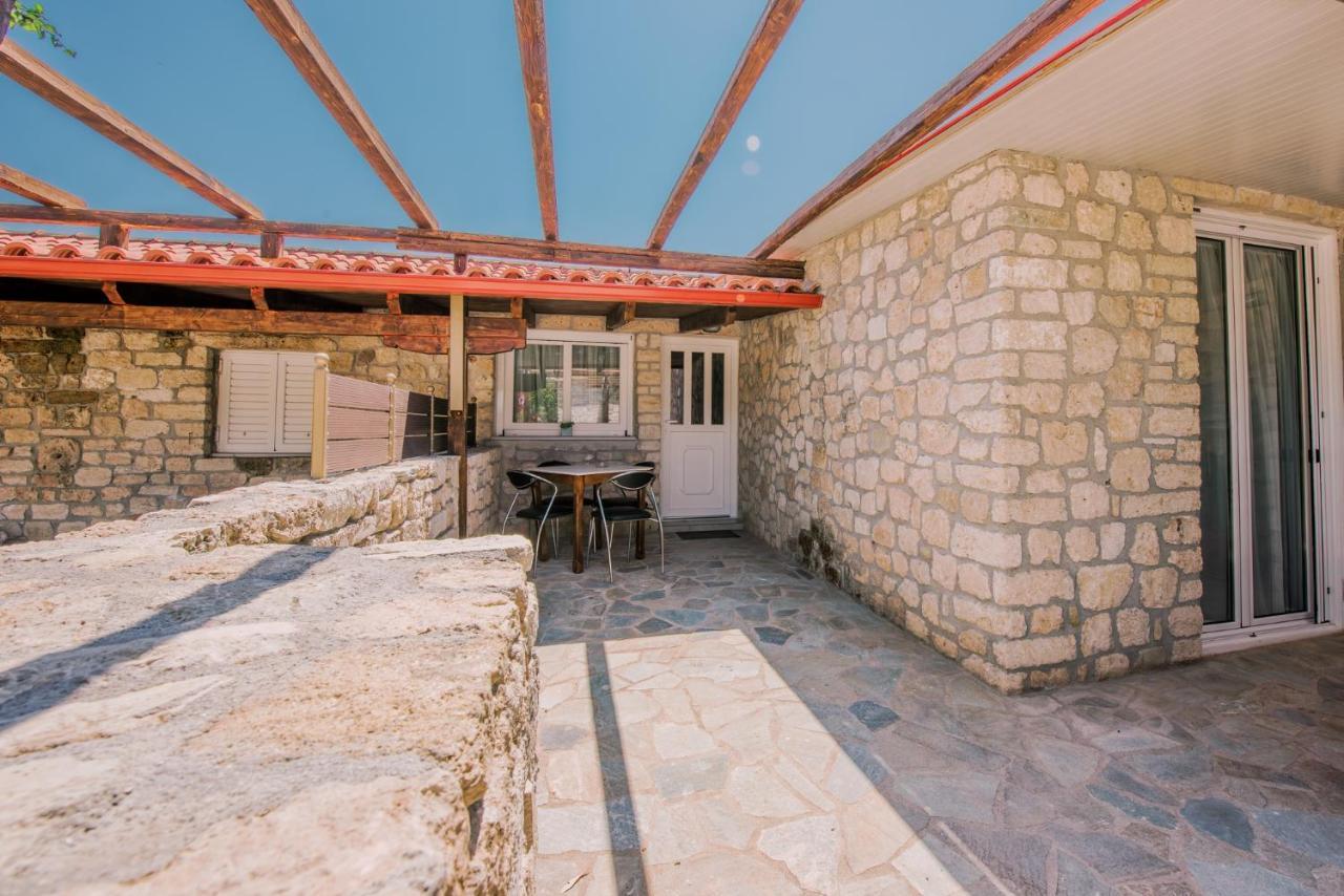 Acrocorinth Apartments Exterior photo